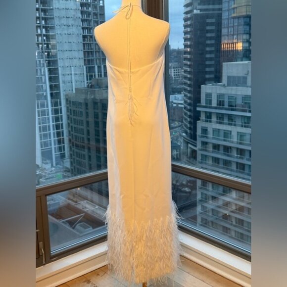 🆕 ALEXIS 🧿 NWOT Izzie Feather Trimmed Maxi Dress, White, Sz M - Picture 11 of 16